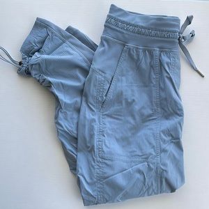 LULULEMON Dance Studio Crop, size 2